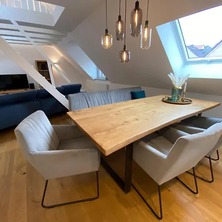 Modernes Penthouse, Nahe