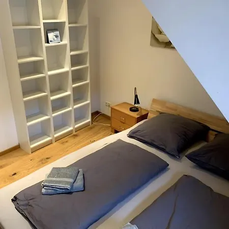 Modernes Penthouse, Nahe