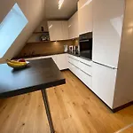 Modernes Penthouse, Nahe Apartamento
